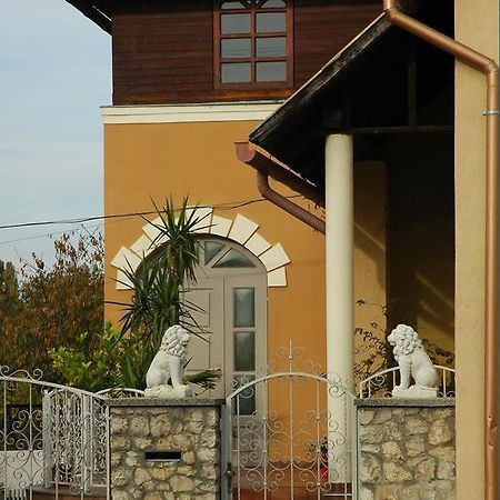 Alom Kucko Apartman Zalaegerszeg Rum bild